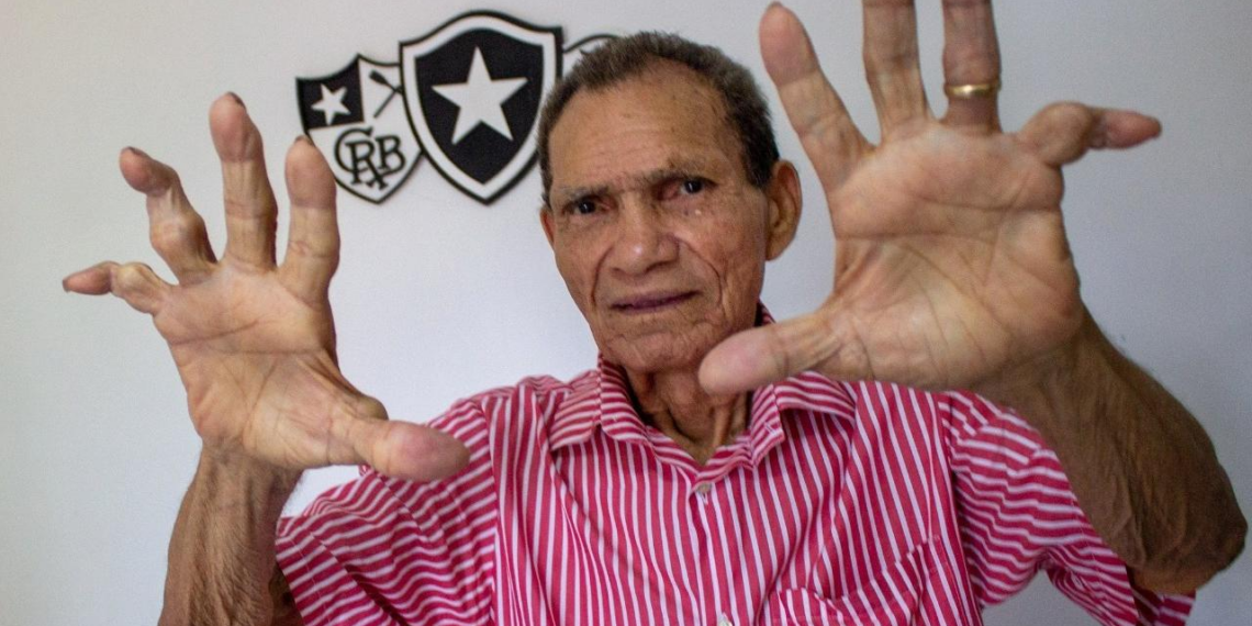 Morre Manga, ídolo do Botafogo e da Seleção Brasileira, aos 87 anos